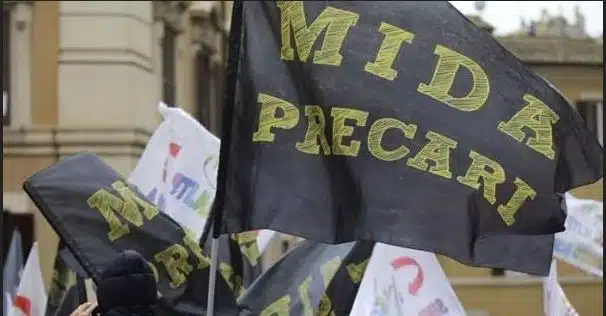 La bandiera del mida precari