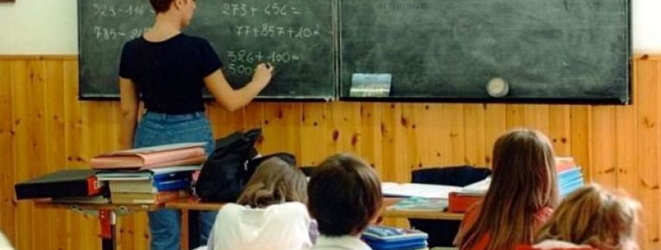 LE MAESTRE SONO STRANE…VISTE DAL BANCO