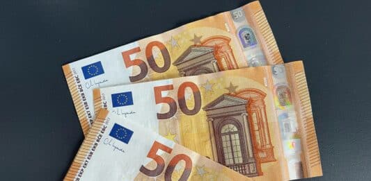 Valditara promette Arretrati per docenti ed ATA entro Natale