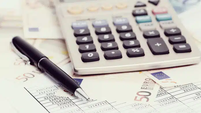 Assegno unico universale, la tabella con gli adeguamenti di marzo 2023 e le date di accredito