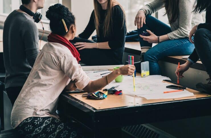 Cos'è la tecnica dello brainstorming, come utilizzarla in classe
