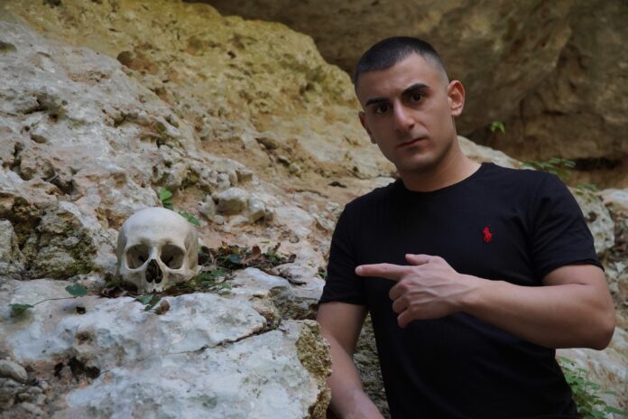 Un tesoro del passato nel cuore della riserva: scoperto un cranio preistorico a Pantalica